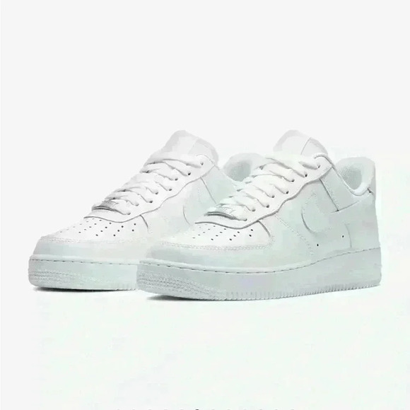 Nike Air Force 1 '07 size 8.5 - Picture 5 of 14